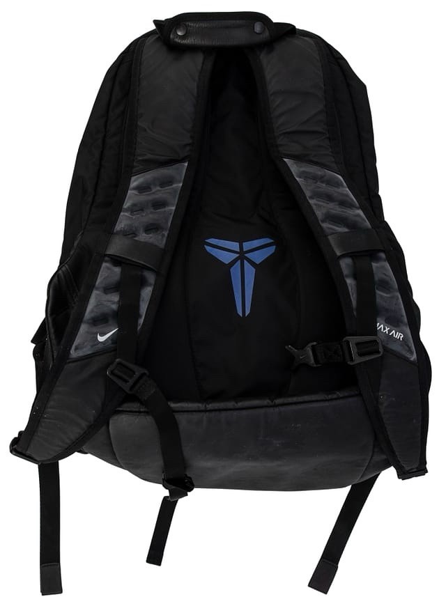 2011 KOBE BRYANT PERSONALLY OWNED NIKE BACKPACK MADE CUSTOM 4 KOBE