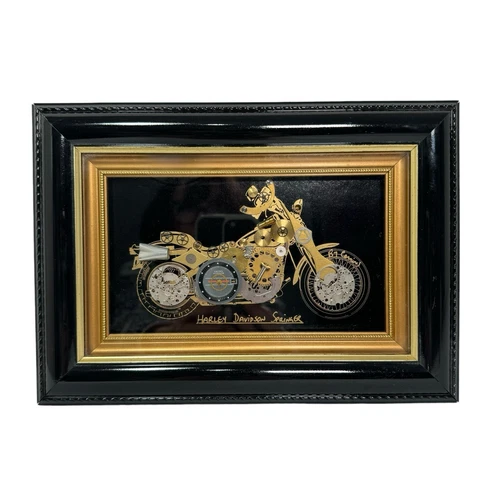 Harley Davidson Horological Collage aus Uhrenteilen gerahmte Kunst