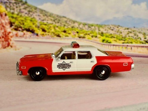 Duks of Hazzard Finchburg County Sheriff 1974 74 Dodge Monaco escala 1/64 limitada Q - Imagen 3 de 5