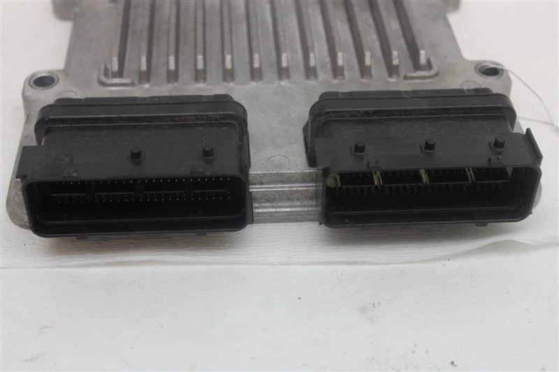 Computadora ECU ECM Hyundai Santa Fe 2017 17 2018 18 391103CDP0 1161174 Foto 2 de 4