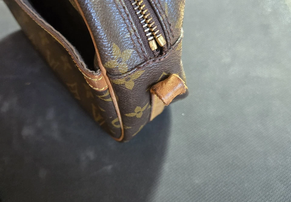 Bandolera Louis Vuitton años 90 auténtica con correa Foto 4 de 4