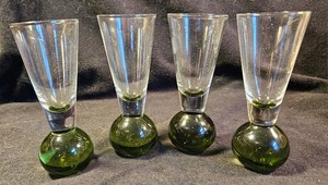 4 pc Vintage MCM Cordial Shot Glasses Green Bubble Ball Bottom 4 1/2" H MINT