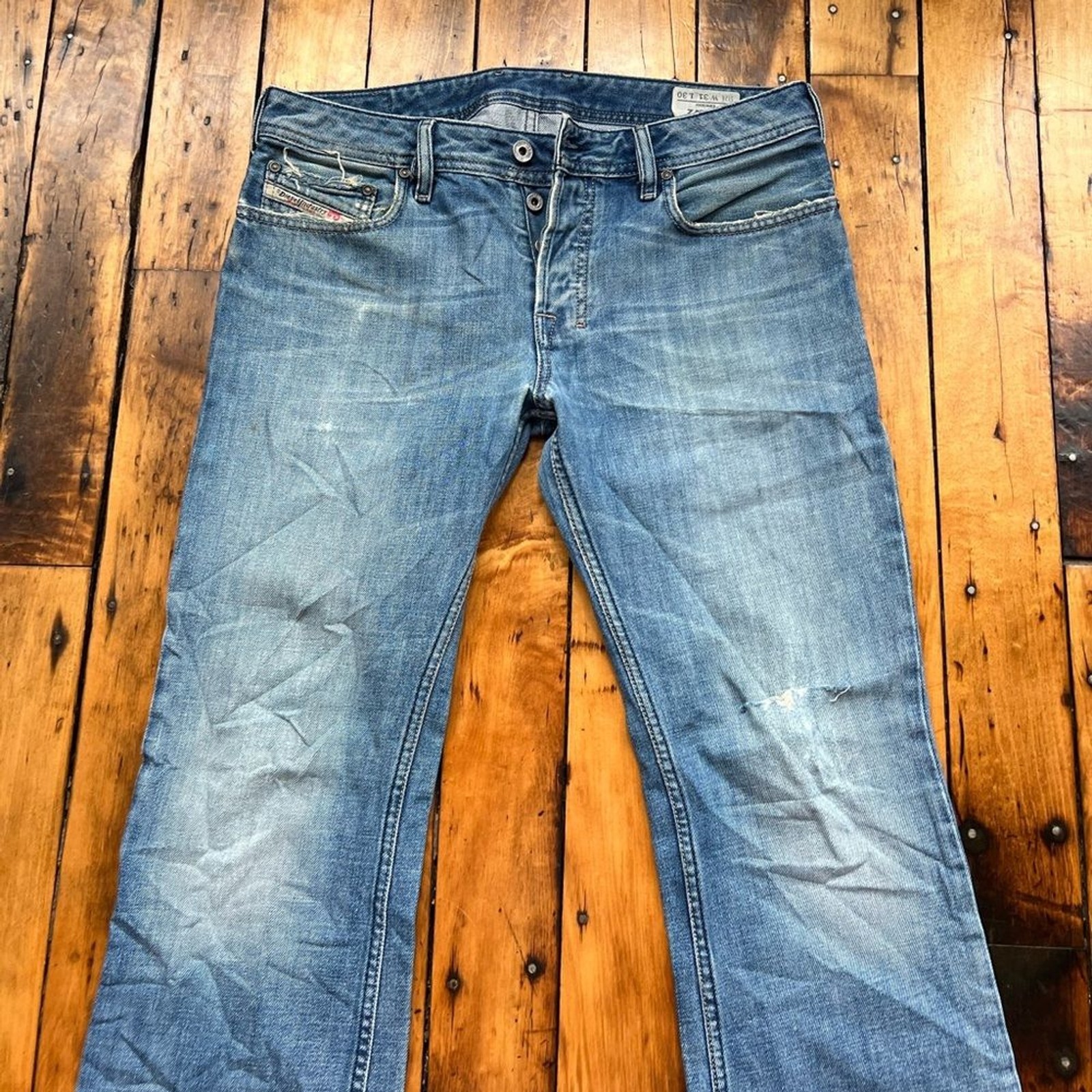 Diesel Men’s 31 (Fits 32x30) Zatiny Bootcut Light Wash Jeans Distressed Italy image 2