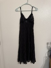 Black lace stretch dress w/ slit, adjustable straps and floral pattern S/M