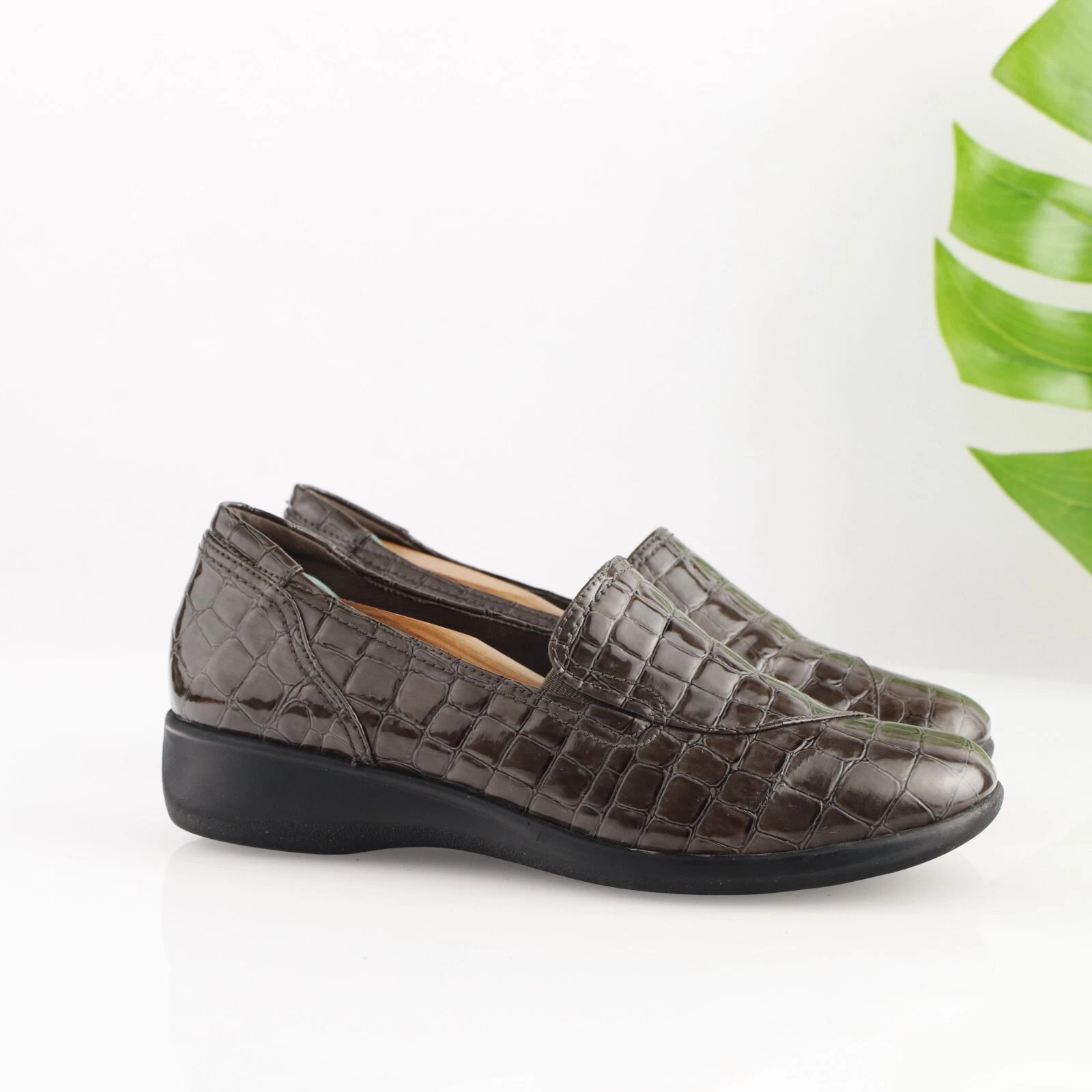 Mocassino Clarks donna Gael Angora taglia 8 M marrone vernice croc scarpa piatta slip on