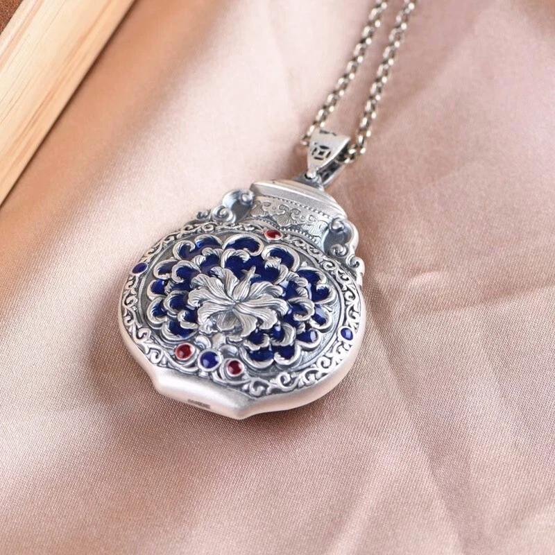Mens 2024 flower necklace
