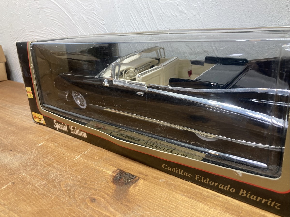 1959 CADILLAC EL DORADO BIARRITZ 1992 MAISTO 1/18 Scale Special