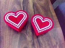 HEART SHAPED BOXES IN PLASTIC CANVAS