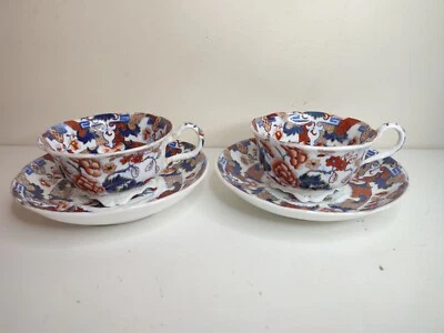 Deux anciennes tasses et sous tasses en porcelaine de Minton, décor Japan 2162 - Photo 1/4