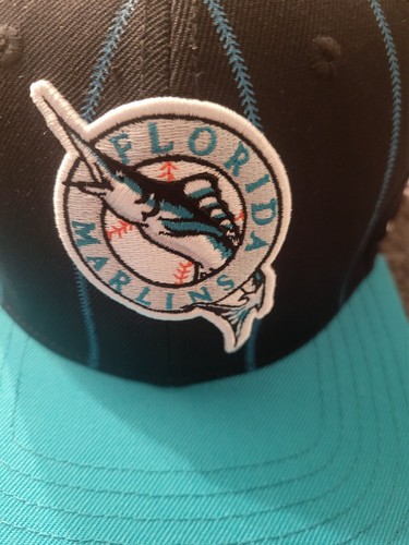Mens Florida Marlins Pro Standard Baseball Snap Back Hat - Picture 7 of 9