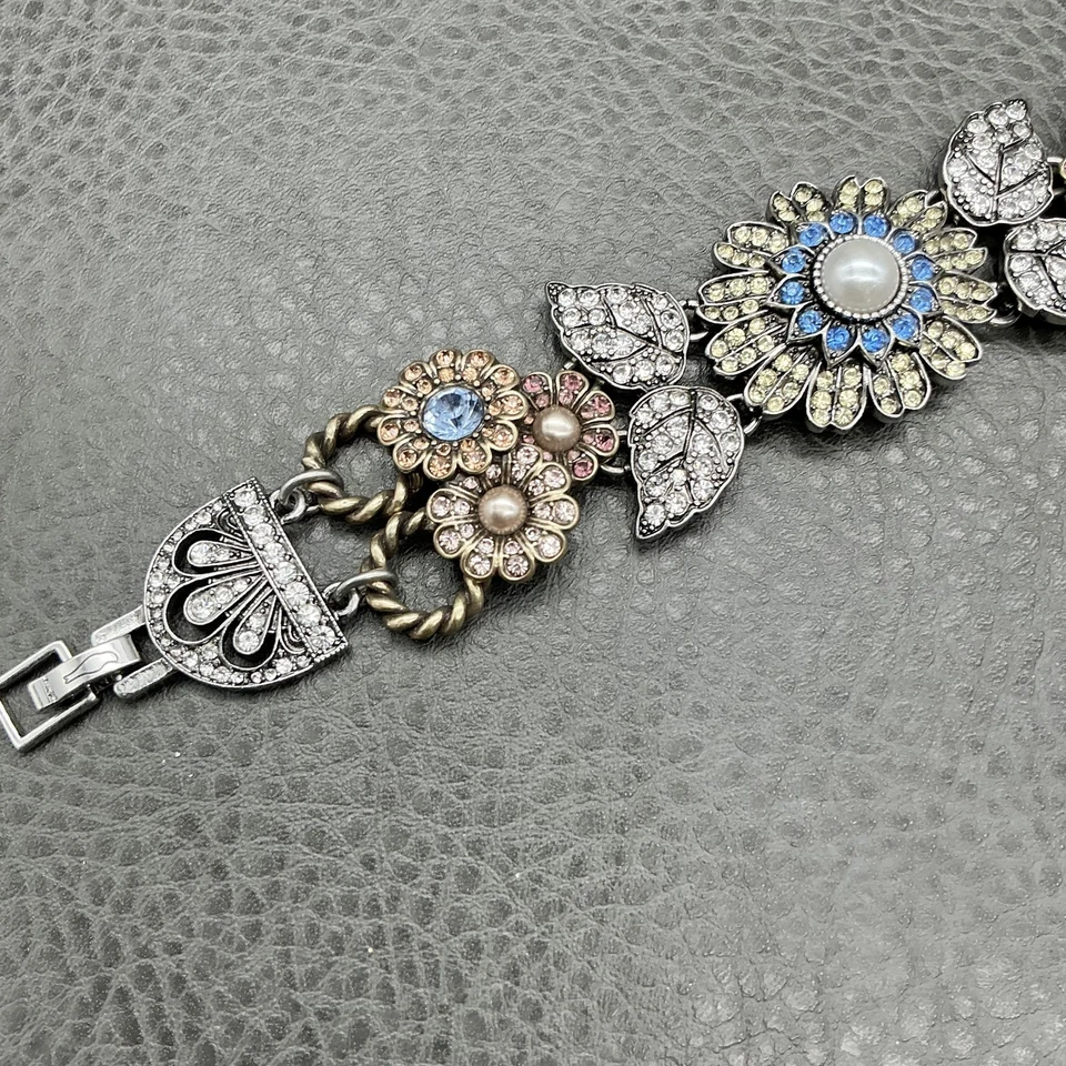 Elegante pulsera Chloe + Isabel floral llamativa para mujer diamantes de imitación perlas Foto 2 de 4