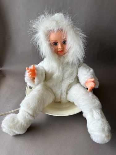 Puppe Weihnachten elektrisch animiert Schnee Baby weiß Parka Schlitten Display