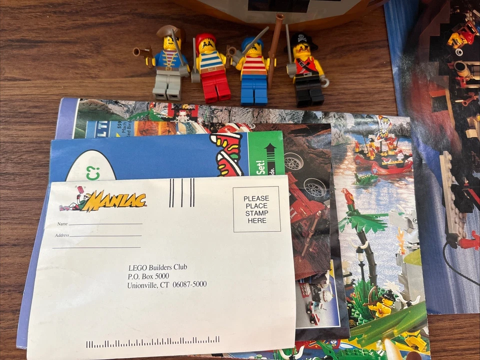 LEGO Renegade Runner 6268 Pirates Complete W/ All Original Promos - Image 2 of 4