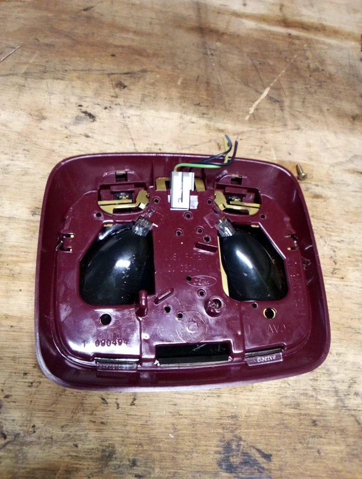 Grand Marquis F17B-13776-ADW 1987-2001 interior domo luz explorador Foto 3 de 4