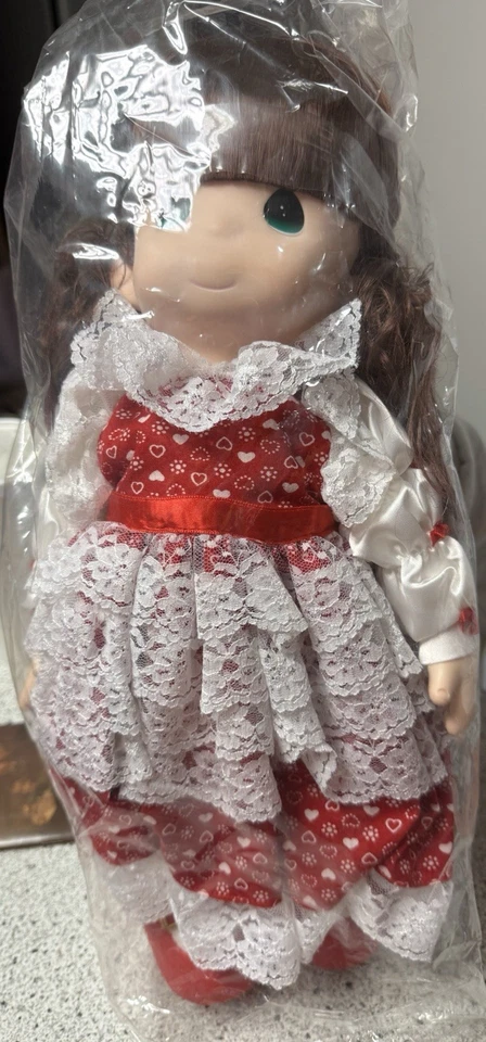 1992 Precious Moments Doll Rachel Heart Locket Valentine’s Day PMC Dolls - Image 2 of 4