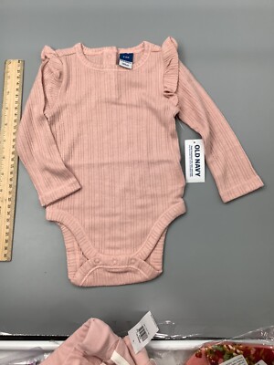 Old Navy Baby Girl 3-6 Months Pink Long Sleeve Bodysuit One Piece NEW