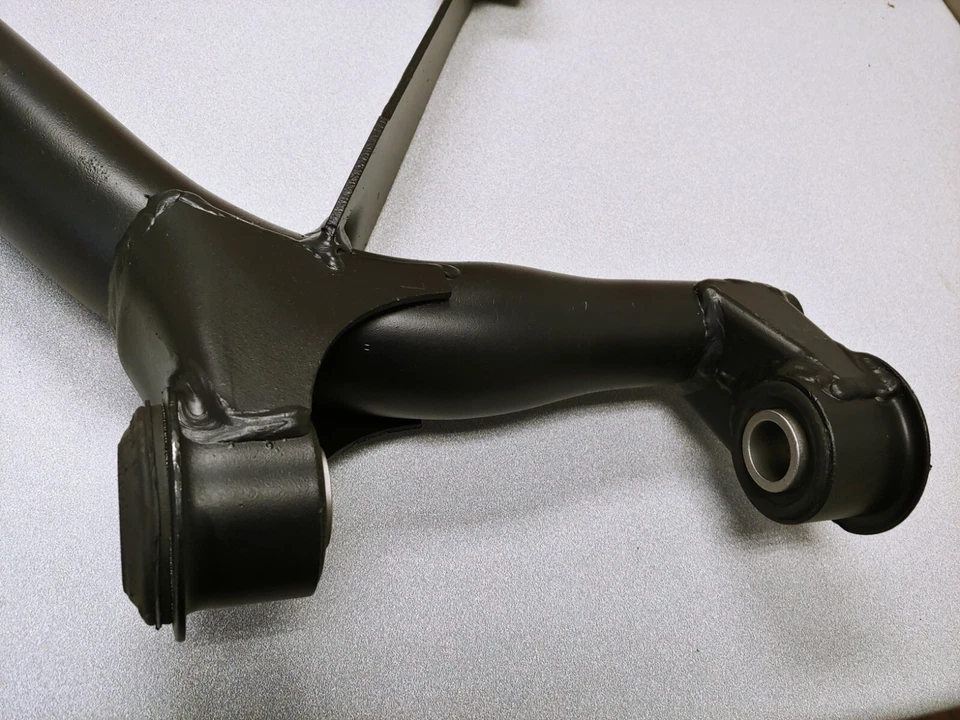 VERY NICE USED ORIGINAL GENUINE PORSCHE 928 LEFT REAR CONTROL ARM L2 — 第 2/4 张图片