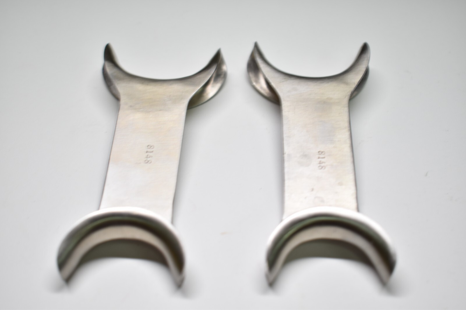 Cheek Retractors Henry Schein 1068148 SET of 2 Stainless Steel