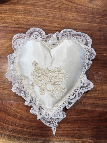 Off-White Heart Shaped Ring Bearer Pillow Hand Made 1996 Vintage