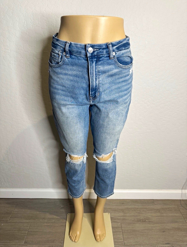 American Eagle Women’s Petite curvy Mom Jeans super high rise Distressed 6XS