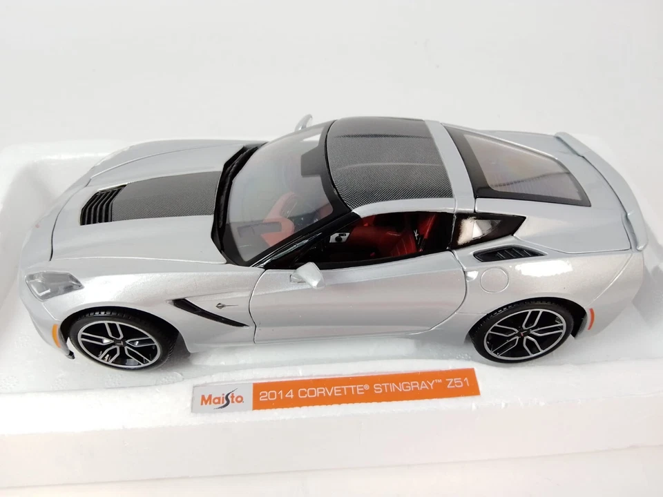 Maisto Exclusivo Chevrolet Corvette Stingray Z51 2014 1/18 38132 - Imagen 2 de 3