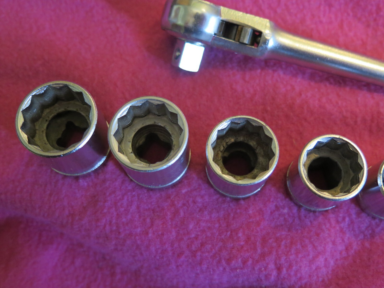 vintage USA Sears COMPANION 3/8" drive ratchet + SAE socket set Thorsen