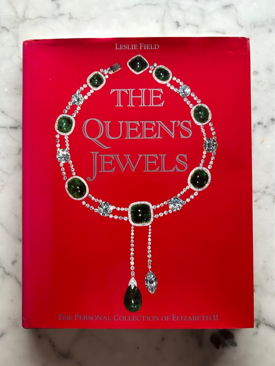 The Queen's Jewels - Personal Collection Elizabeth II ~ Leslie