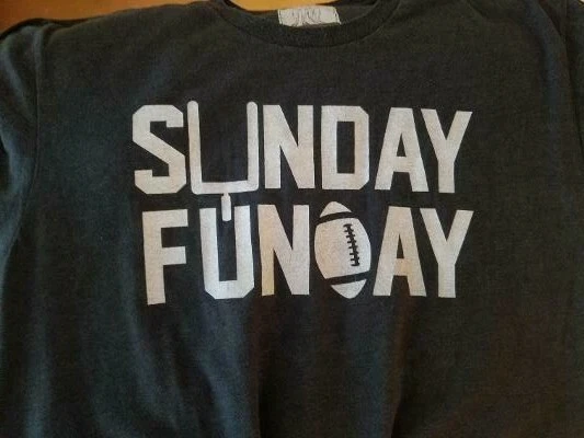 CAMISETA DE FÚTBOL DOMINGO FUNDAY GRANDE GRIS OSCURO GRIME COUTURE GRÁFICA TEE Foto 3 de 4