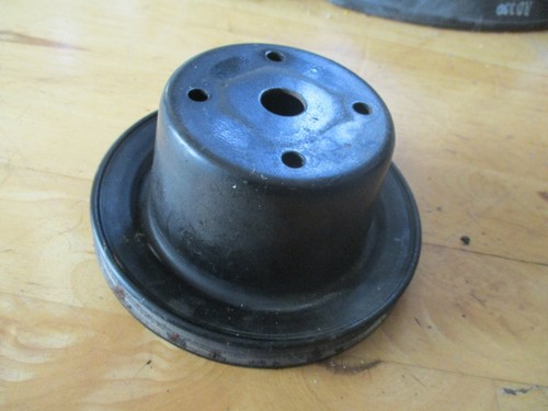 BMW E10 2002 1802 1602  Wasserpumpe Riemenscheibe Keilriemenscheibe 11511257384