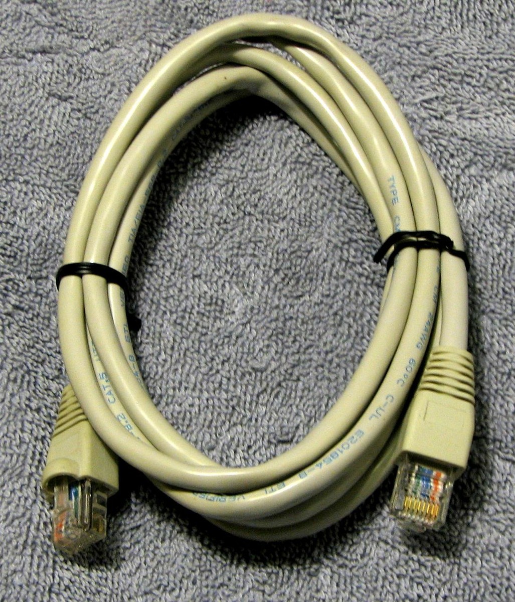 ネット　７，５ｍ×４，８ｍ Eaton Tripp Lite Series Cat5e 350 MHz Snagless Molded (UTP
