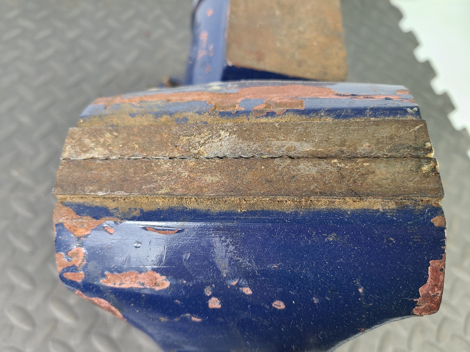 Harbor Freight Multi Purpose Bench Vise Pipe Jaw 5" Jaw Swivel Blue