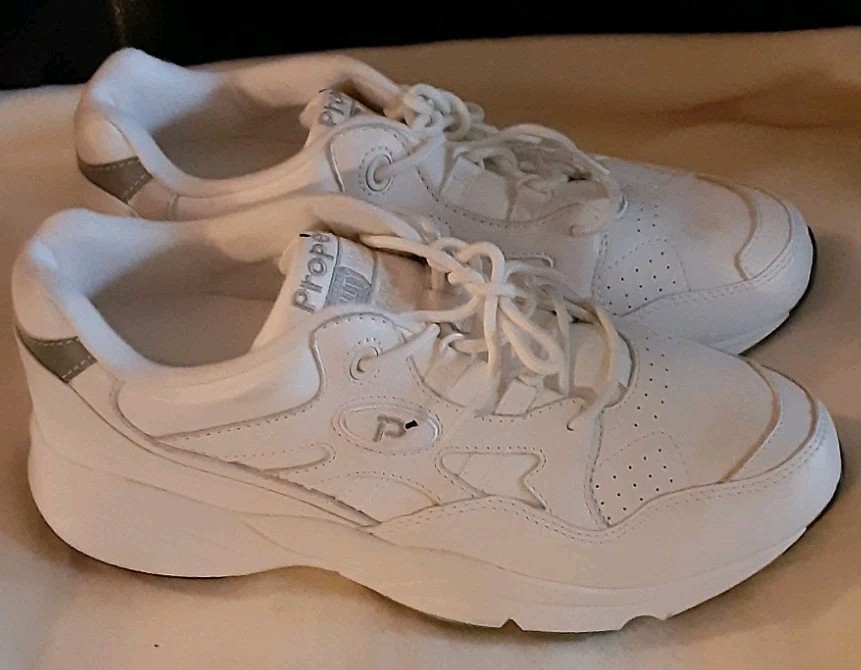 Propet Walking Shoes Women's Size 10 .5 W White Leather Comfort Sneakers-image