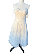 David’s bridal wedding dress by Strapless Sweetheart Lace Dress Size 8 New wit