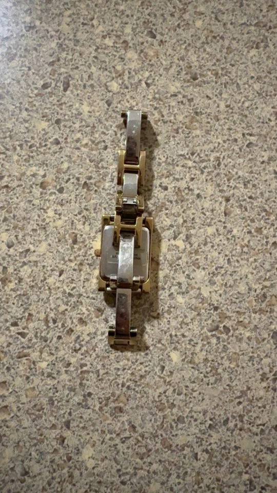 Reloj Timex Analógico Cuarzo Dorado Mujer Vintage Foto 3 de 3