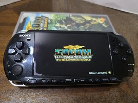 Sony PSP-3001 Console Piano Black with Original Box Charger 2 umd & 2 Games