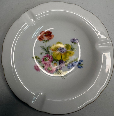 Triptis Porzellan Germany Floral Ashtray Gold Rim Vintage Porcelain 5.5 