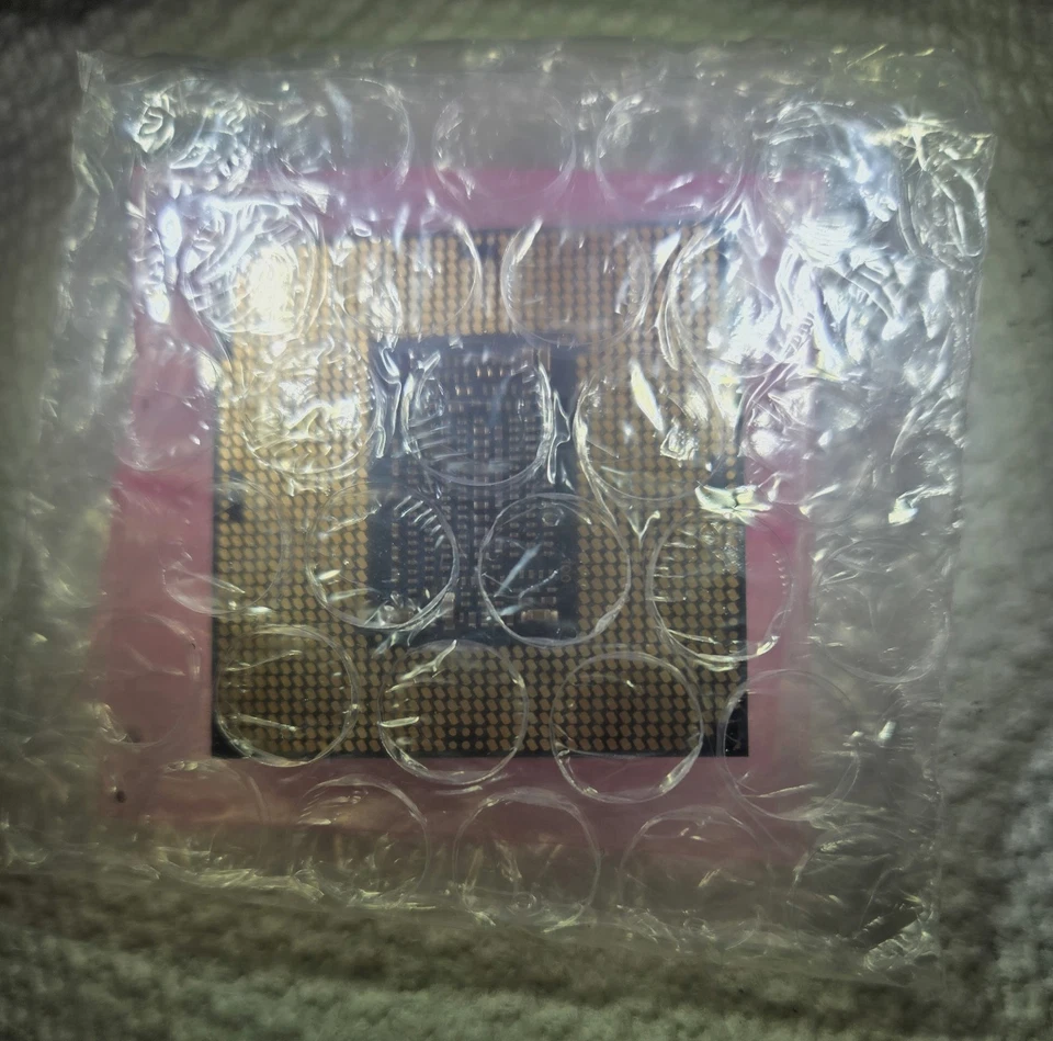 Lote de 12 CPU Intel Core i7-8700 SR3QS 3,20 GHz Turbo 4,60 GHz 6 núcleos 12M Foto 4 de 4