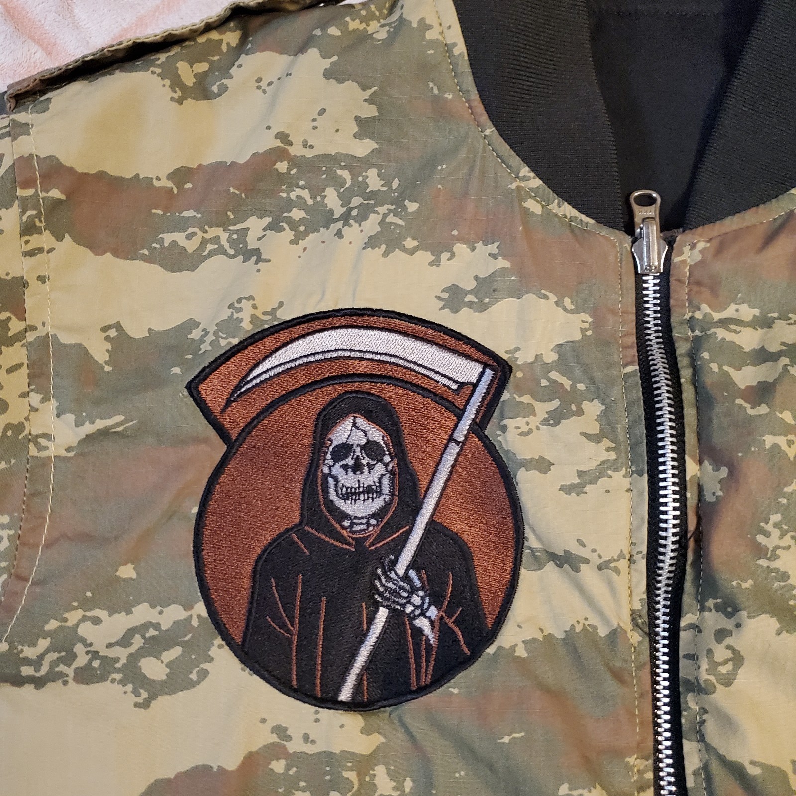 DEATH TRAITORS Reversible Bomber Jacket Black /Gr… - image 16