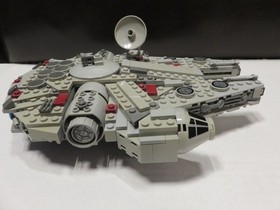 LEGO Star Wars Midi-size Millenium Falcon (Set 7778)