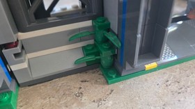 LEGO Jurassic World: Indominus Rex Breakout (75919) 99% Complete w/ Box