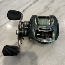 Preowned Bass Pro Shops Extreme Baitcast Reel EXT10SA Right Hand Works Great!!