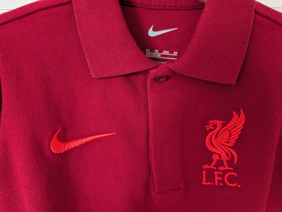 耐克利物浦 FC Polo 衫男孩儿童 XS 码 — 第 2/3 张图片