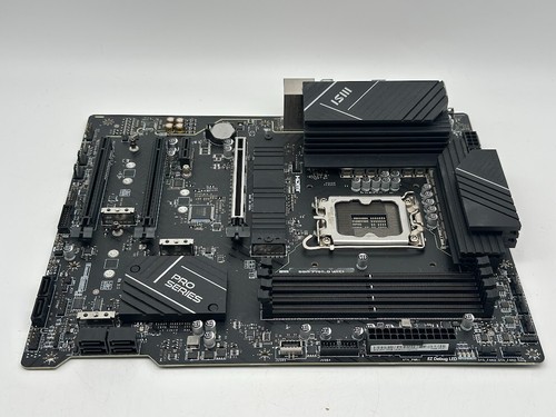 MSI PRO Z790-P WiFi LGA 1700 ATX Intel Motherboard READ/FOR PARTS - Afbeelding 2 van 8