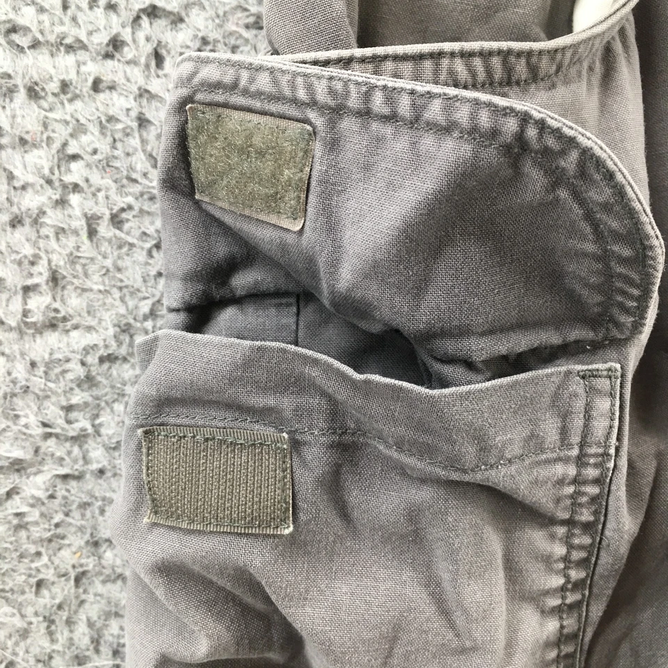 Columbia Cargo Shorts Mens 36 (Actual 33X7.5) Gray Mid Rise Elastic Waist Zip - Image 4 of 4