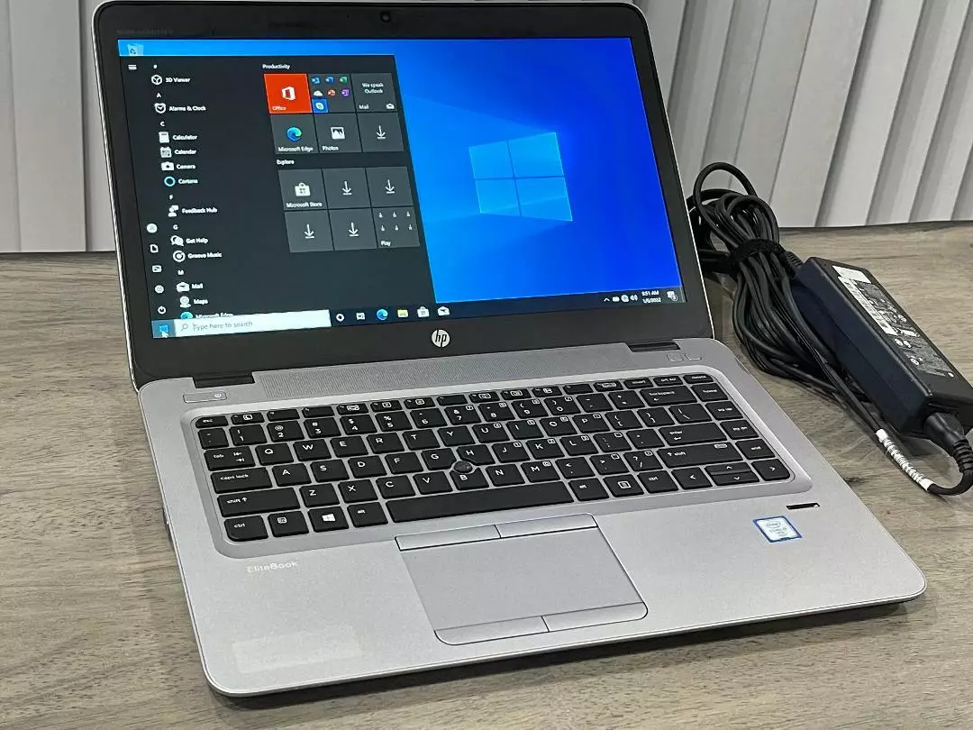 HP EliteBook 840 G4 Intel. Core i5-7200U 2.50GHz 8GB RAM 256 SSD Win 10 Pro