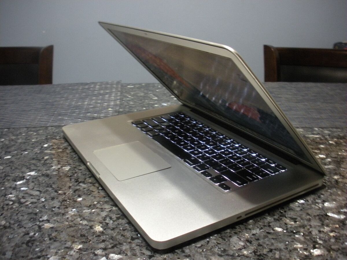 Apple MacBook Pro A1286 15.4 Apple MacBook Pro A1286 15.4