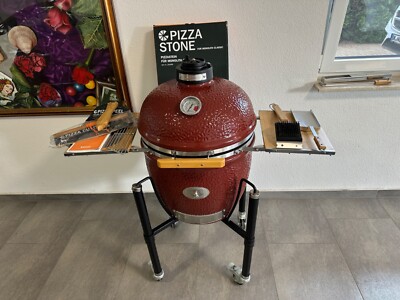 Monolith Grill CLASSIC PRO-Serie 1.0 mit Gestell und Klapptischen. Farbe Rot