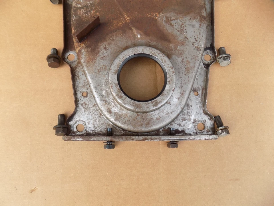 Cubierta de cadena de distribución Chrysler Windsor 1961 Foto 2 de 4