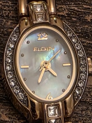 Rare 1970's Vtg ELGIN Mother Of Pearl EG125N Woman's Watch See