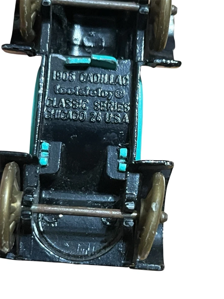 Винтажная игрушка Tootsie классическая серия Cadillac 1906 золотые колеса - Изображение 4 из 4